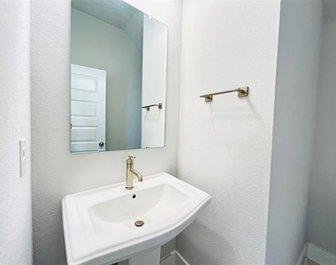 760 W Bedford Euless Road - Photo Thumbnail 24