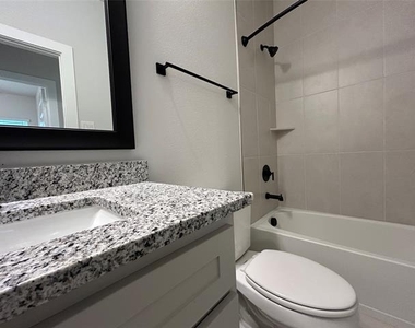 507 Mission Trail - Photo Thumbnail 18