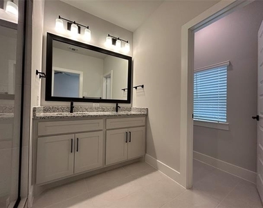 507 Mission Trail - Photo Thumbnail 30
