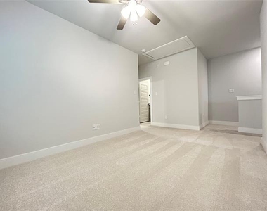 507 Mission Trail - Photo Thumbnail 21
