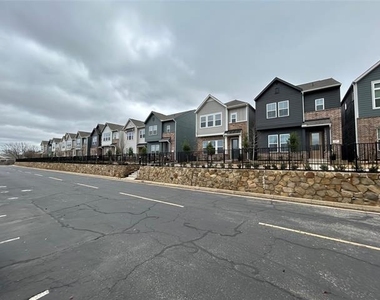 507 Mission Trail - Photo Thumbnail 3