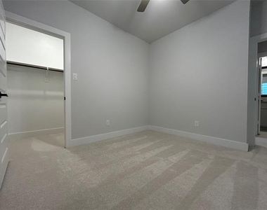 507 Mission Trail - Photo Thumbnail 20