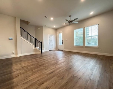 507 Mission Trail - Photo Thumbnail 22