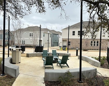 507 Mission Trail - Photo Thumbnail 4
