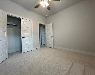 564 Mission Trail - Photo Thumbnail 13