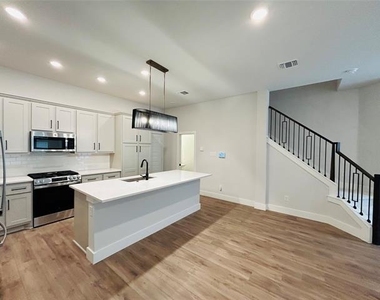 564 Mission Trail - Photo Thumbnail 21