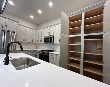 564 Mission Trail - Photo Thumbnail 8