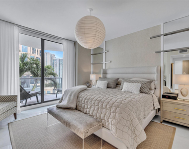 100 E Las Olas Boulevard - Photo Thumbnail 17