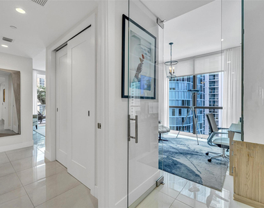 100 E Las Olas Boulevard - Photo Thumbnail 30