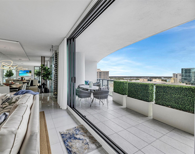 100 E Las Olas Boulevard - Photo Thumbnail 7