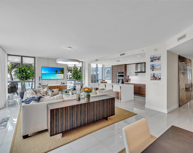 100 E Las Olas Boulevard - Photo Thumbnail 6