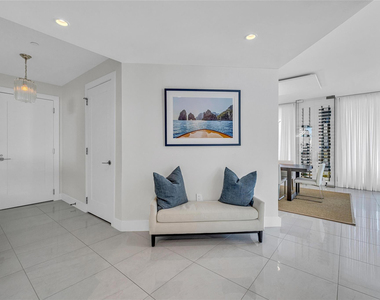 100 E Las Olas Boulevard - Photo Thumbnail 13
