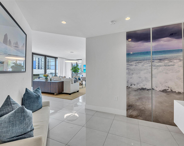 100 E Las Olas Boulevard - Photo Thumbnail 15