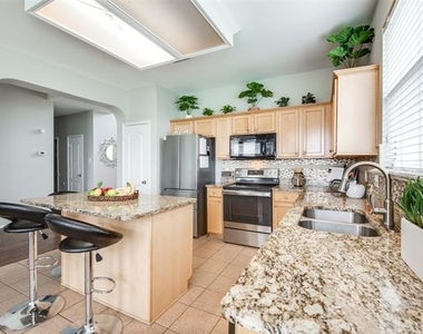 1425 Gatlinburg Circle - Photo Thumbnail 8