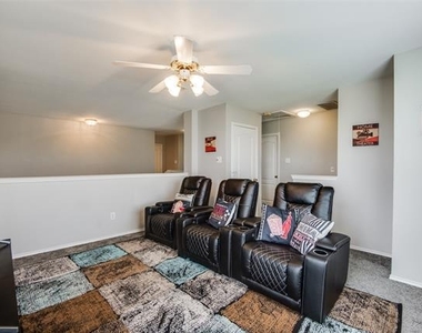 1425 Gatlinburg Circle - Photo Thumbnail 14
