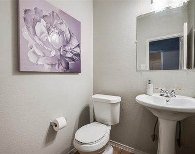 1425 Gatlinburg Circle - Photo Thumbnail 11