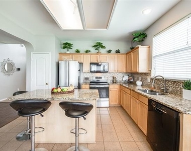 1425 Gatlinburg Circle - Photo Thumbnail 7