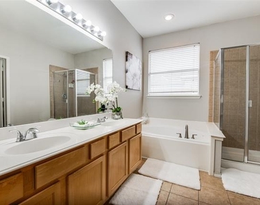 1425 Gatlinburg Circle - Photo Thumbnail 16