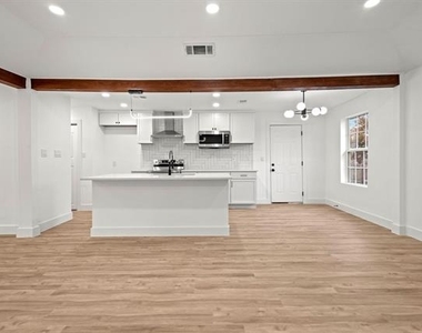 6000 Cool Springs Drive - Photo Thumbnail 10