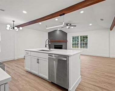 6000 Cool Springs Drive - Photo Thumbnail 7