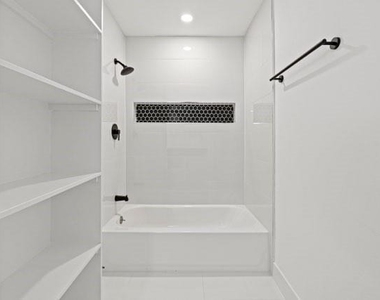 6000 Cool Springs Drive - Photo Thumbnail 16