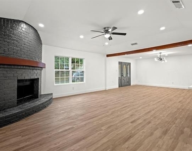 6000 Cool Springs Drive - Photo Thumbnail 4