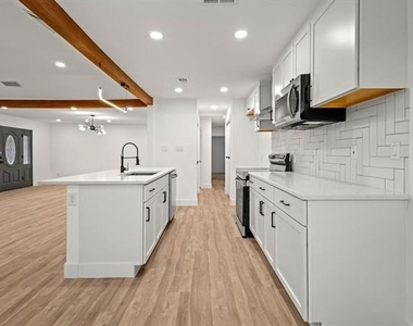 6000 Cool Springs Drive - Photo Thumbnail 9