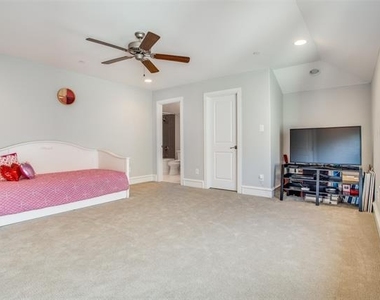 4532 Normandy Avenue - Photo Thumbnail 13