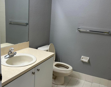 11486 Nw 77th Street - Photo Thumbnail 22