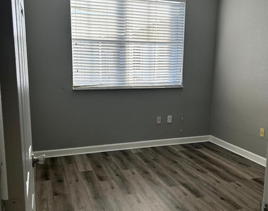 11486 Nw 77th Street - Photo Thumbnail 15