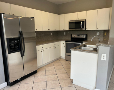 11486 Nw 77th Street - Photo Thumbnail 7