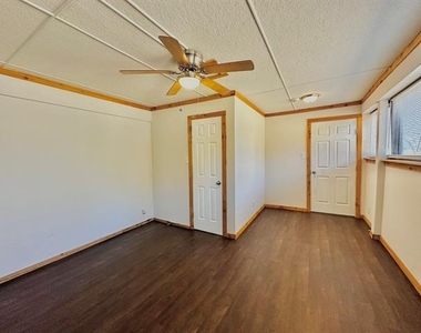 161 Elizabeth Street - Photo Thumbnail 9