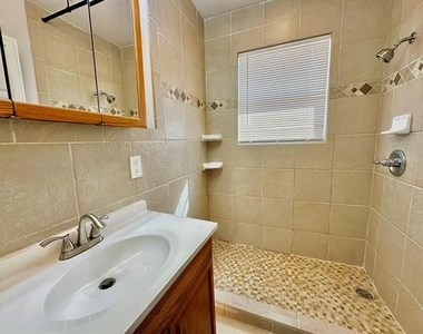 161 Elizabeth Street - Photo Thumbnail 6