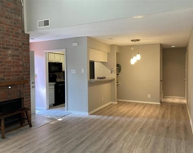18240 Midway Road - Photo Thumbnail 3