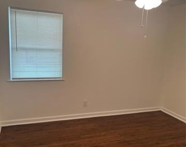 1713 Kirkwood Drive - Photo Thumbnail 6