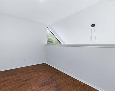 3101 Sondra Drive - Photo Thumbnail 20