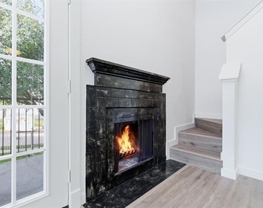 3101 Sondra Drive - Photo Thumbnail 8