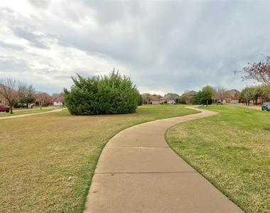 5916 Round Up Lane - Photo Thumbnail 18