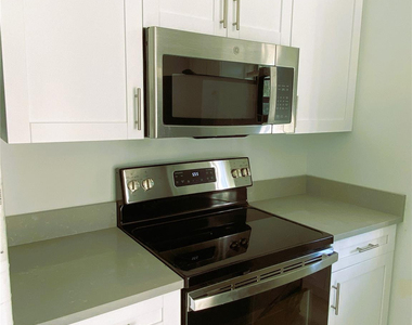 320 Nw 4th Avenue - Photo Thumbnail 5
