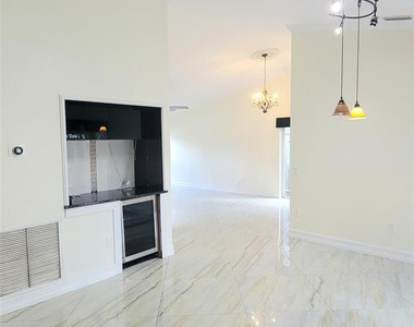 531 Sw 167th Terrace - Photo Thumbnail 1