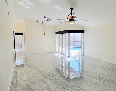 531 Sw 167th Terrace - Photo Thumbnail 2