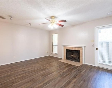 1614 Pecan Chase Circle - Photo Thumbnail 2