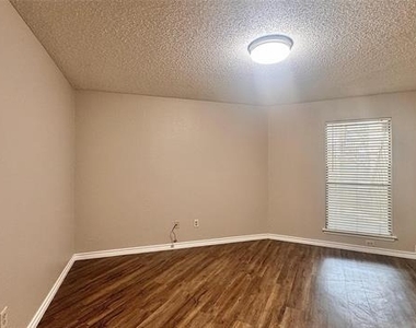 1614 Pecan Chase Circle - Photo Thumbnail 11
