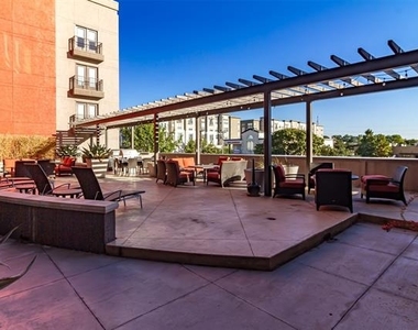 5609 Smu Boulevard - Photo Thumbnail 20