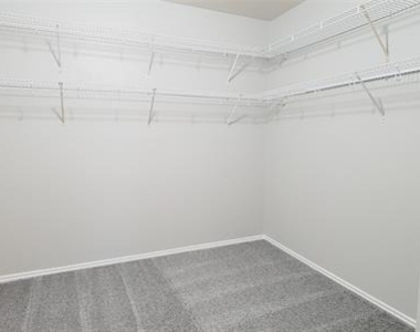 861 Cats Eye Drive - Photo Thumbnail 18