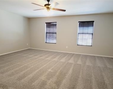 861 Cats Eye Drive - Photo Thumbnail 17