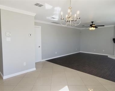 861 Cats Eye Drive - Photo Thumbnail 9