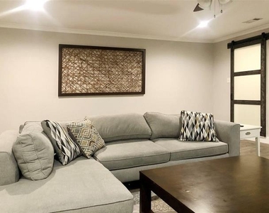 10807 Marsh Lane - Photo Thumbnail 15