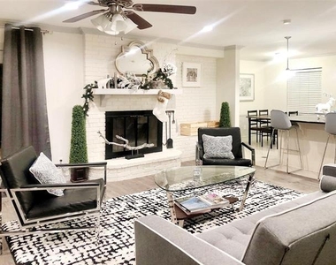 10807 Marsh Lane - Photo Thumbnail 8