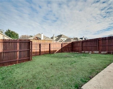 409 Knoll Park Court - Photo Thumbnail 24